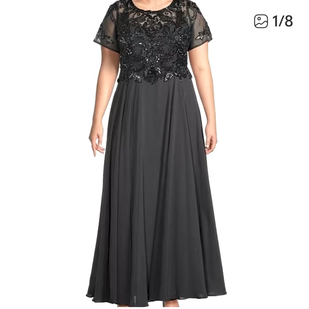 Xscape Beaded Bodice
Embellished Short‎ Sleeve Chiffon Gown in Charcoal
Size 18